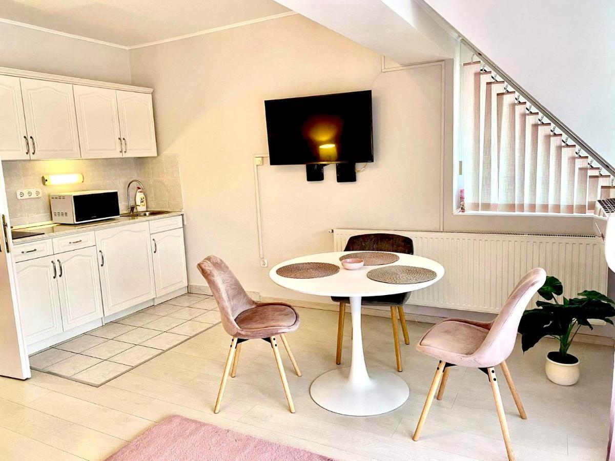 Roselio City Home Heviz Bagian luar foto